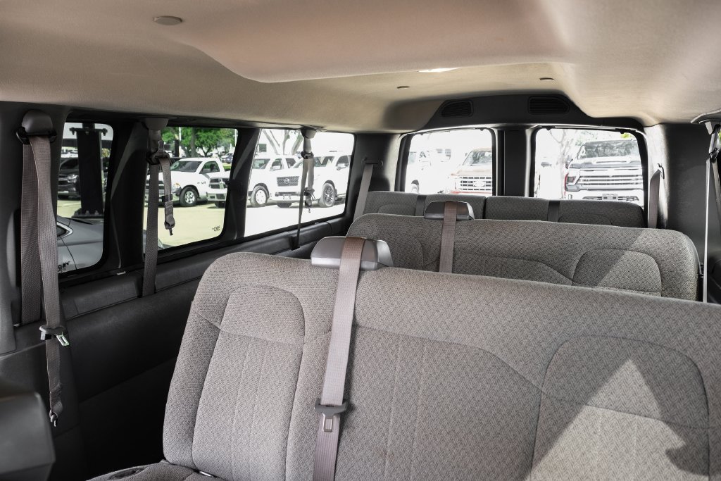 Used 2021 Chevrolet Express 3500 LS w/ Chrome Appearance Package RWD image 47