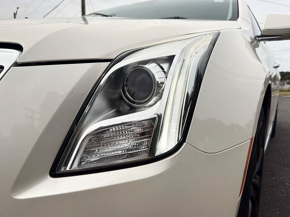 Used 2013 Cadillac XTS Luxury w/ Driver Awareness Package FWD image 22