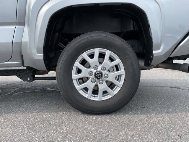 Used 2025 Toyota Tacoma SR5 image 9