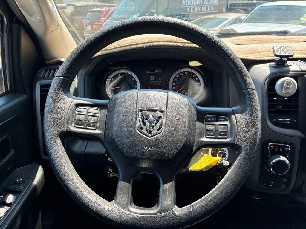 Used 2018 RAM 1500 Express w/ Black Ram 1500 Express Group AWD/4WD image 23