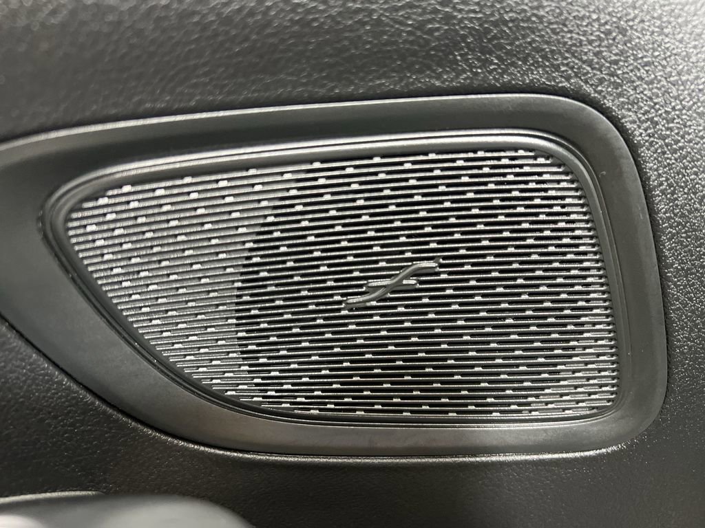Used 2025 Mercedes-Benz C 300 4MATIC Sedan image 23