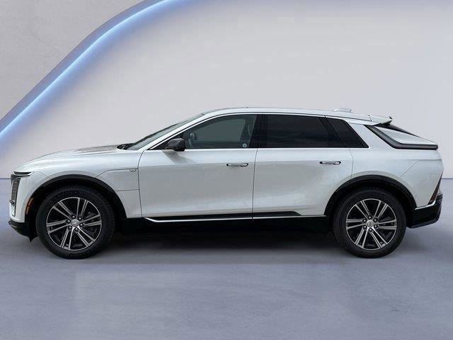 New 2025 Cadillac Lyriq Luxury image 7