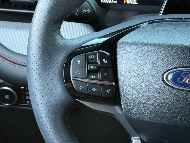 Used 2025 Ford Explorer ST-Line w/ Premium Package RWD image 13