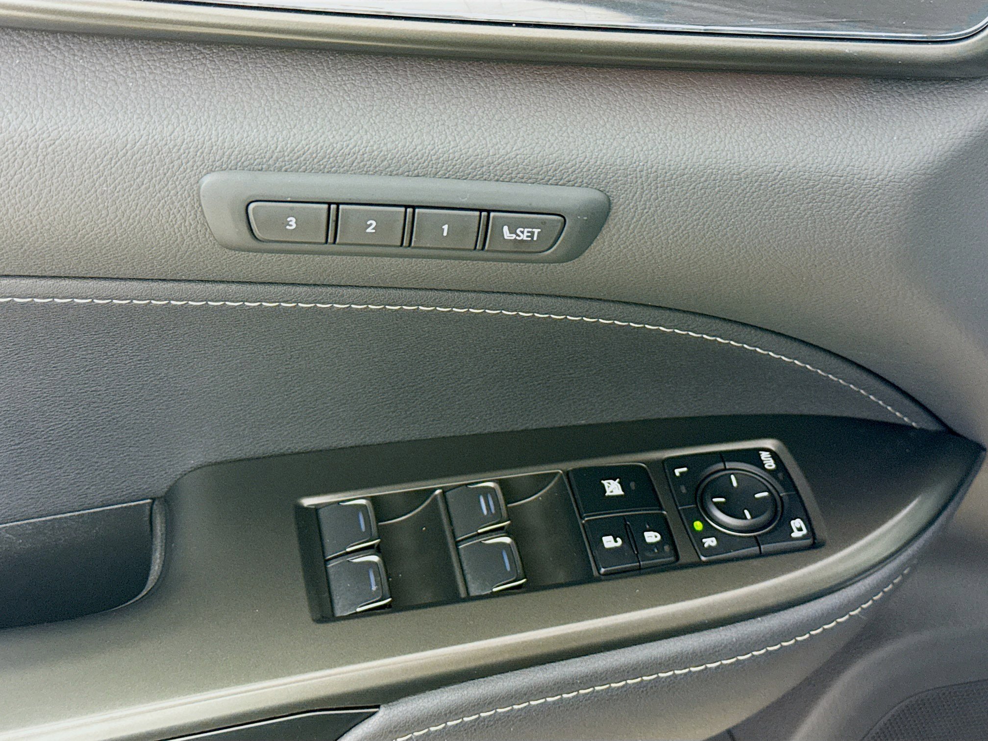 Used 2024 Lexus NX 250 FWD w/ Cold Area Package image 21