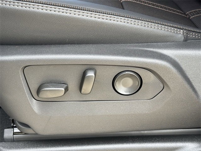 New 2025 Chevrolet Suburban High Country image 26