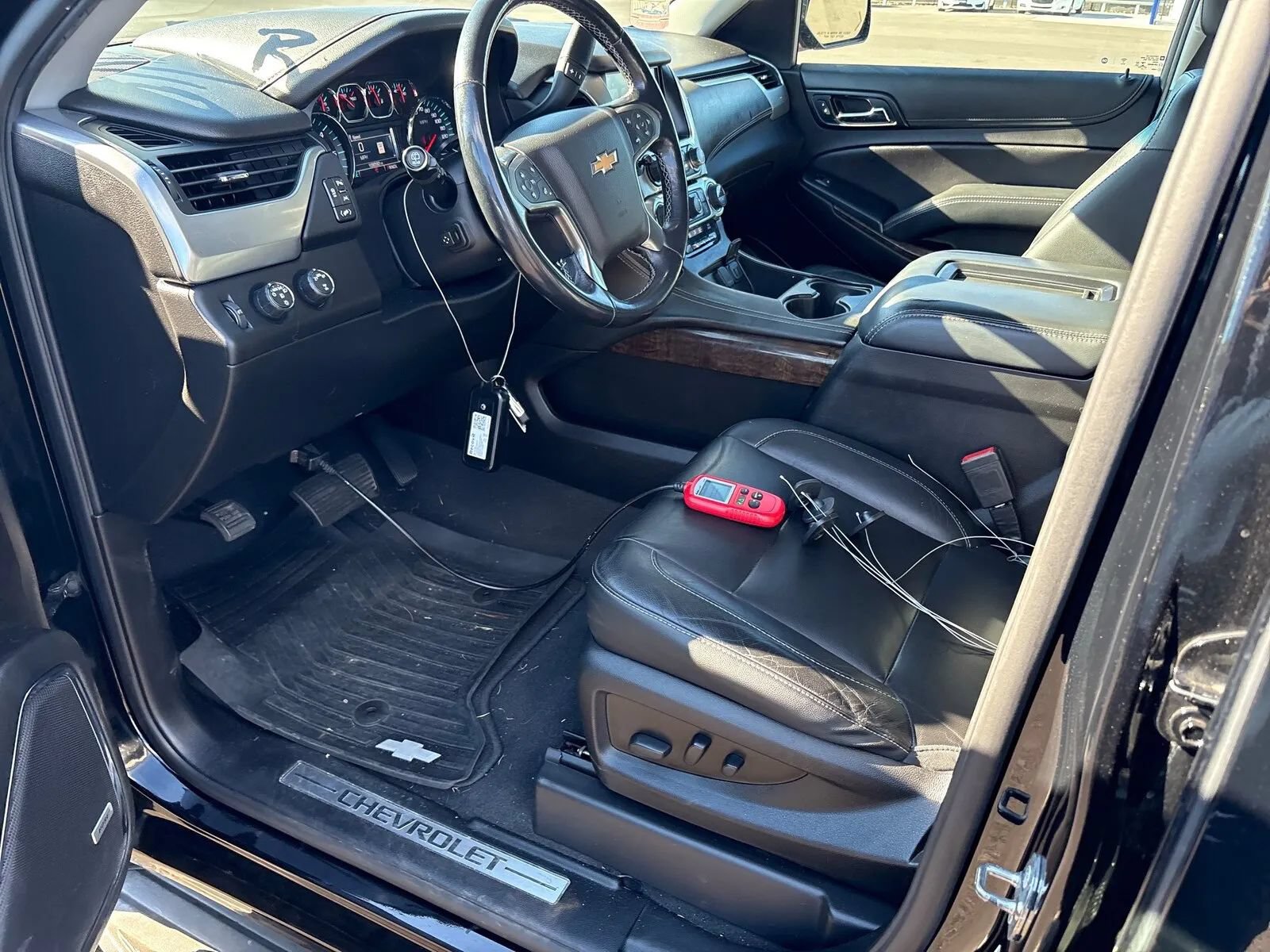 Used 2020 Chevrolet Suburban LT AWD/4WD image 4