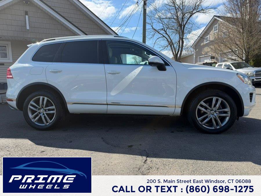 Used 2016 Volkswagen Touareg Lux AWD/4WD image 8