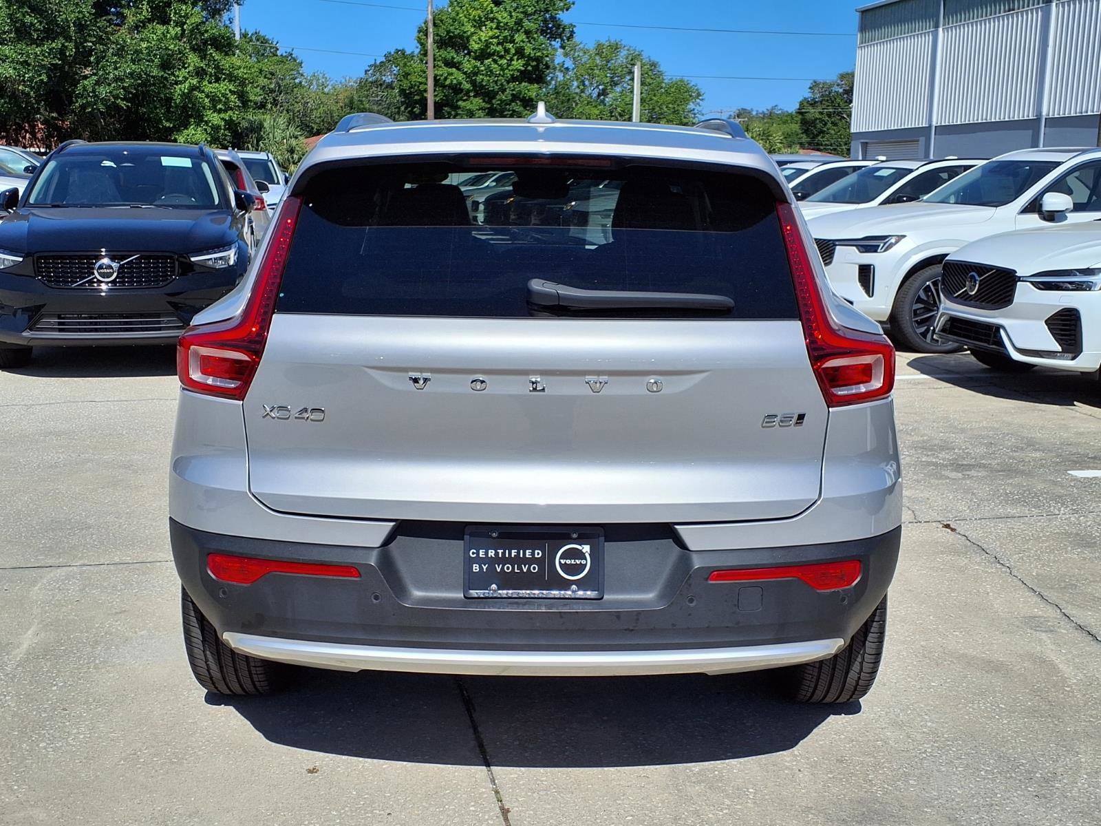 Certified 2025 Volvo XC40 B5 Core AWD/4WD image 6