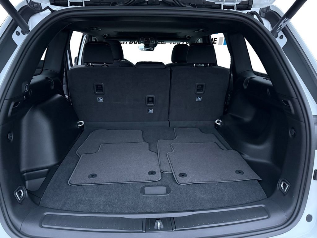 New 2025 Jeep Grand Cherokee Laredo X w/ Luxury Tech Group I image 22