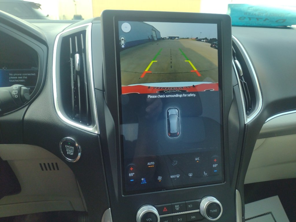 Used 2022 Ford Edge Titanium w/ Equipment Group 301A AWD/4WD image 12