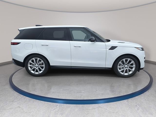 Used 2025 Land Rover Range Rover Sport SE image 5