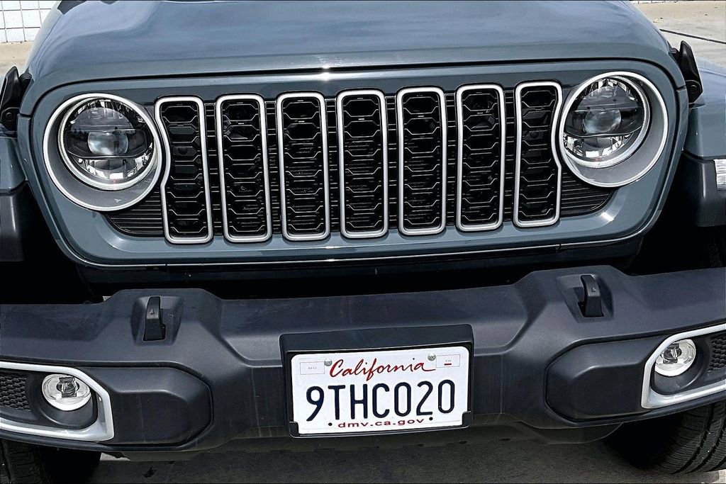 Certified 2025 Jeep Wrangler Unlimited Sahara w/ Safety Group image 29