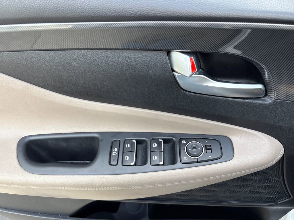 Used 2023 Hyundai Santa Fe SE image 16