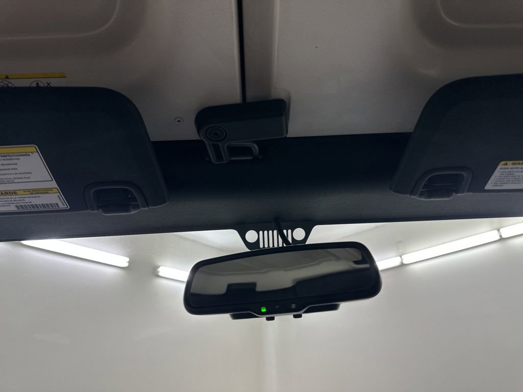 Used 2014 Jeep Wrangler Unlimited Sahara AWD/4WD image 47