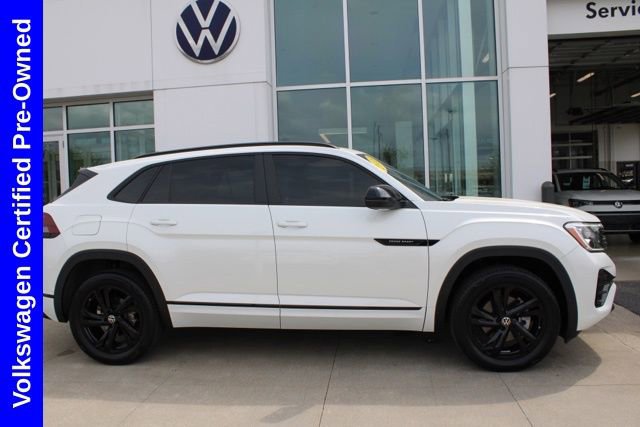 Used 2025 Volkswagen Atlas Cross Sport SEL R-Line AWD/4WD image 5