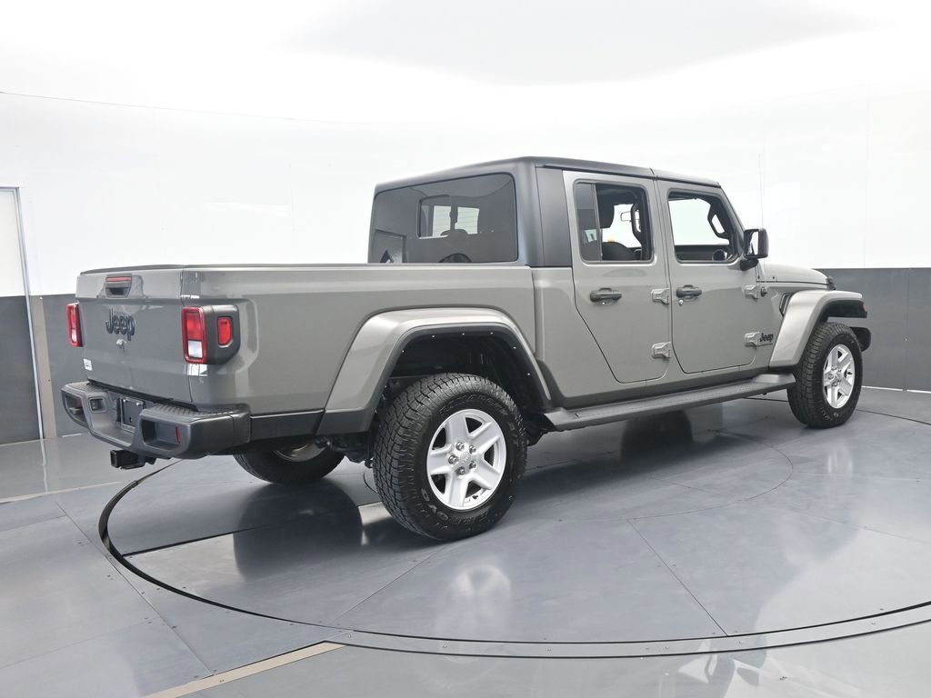 Used 2022 Jeep Gladiator Sport AWD/4WD image 6