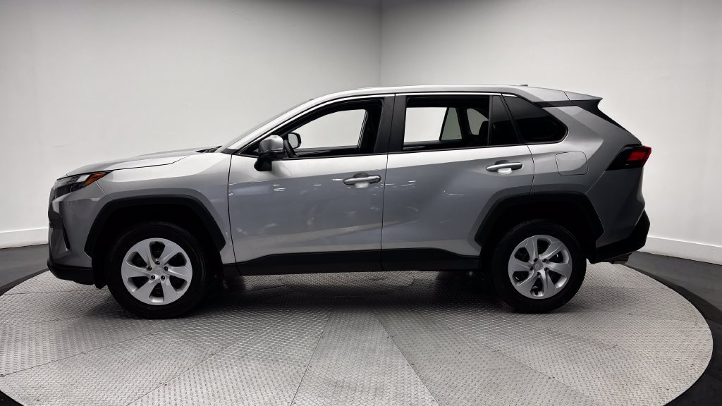 Certified 2025 Toyota RAV4 LE FWD image 4