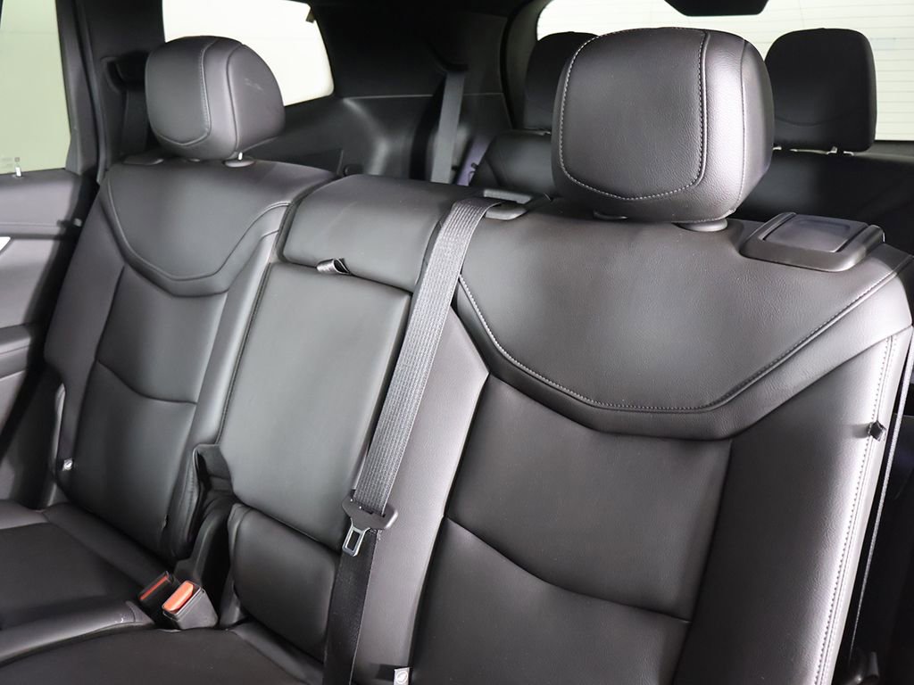 Used 2023 Cadillac XT6 Luxury image 36