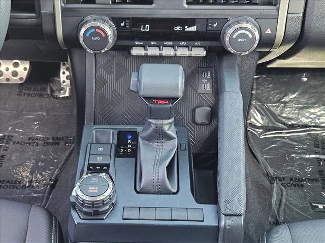 Used 2025 Toyota Tacoma TRD Sport image 11
