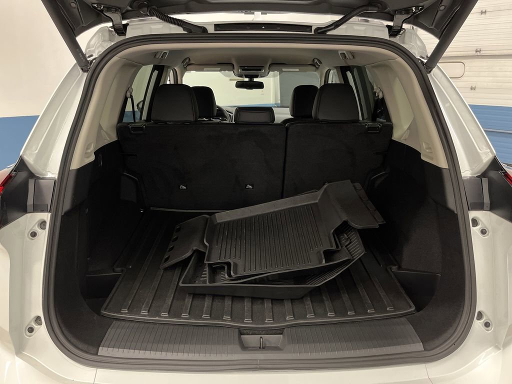 Used 2025 Nissan Rogue SV w/ Rock Creek Premium Package image 14