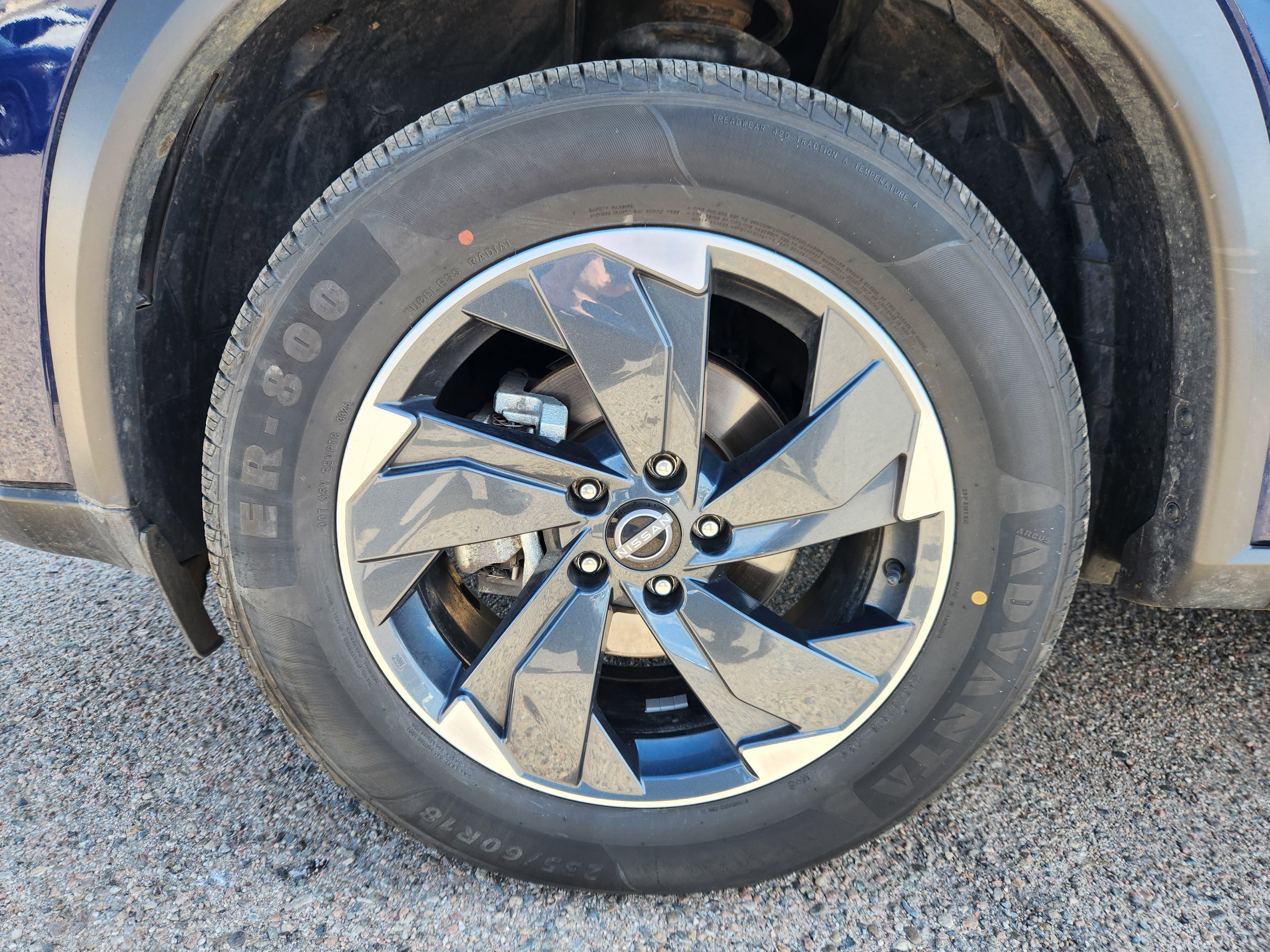 Used 2025 Nissan Rogue SV AWD/4WD image 16