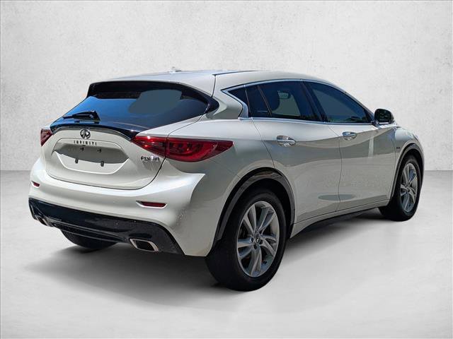 Used 2018 INFINITI QX30 image 5