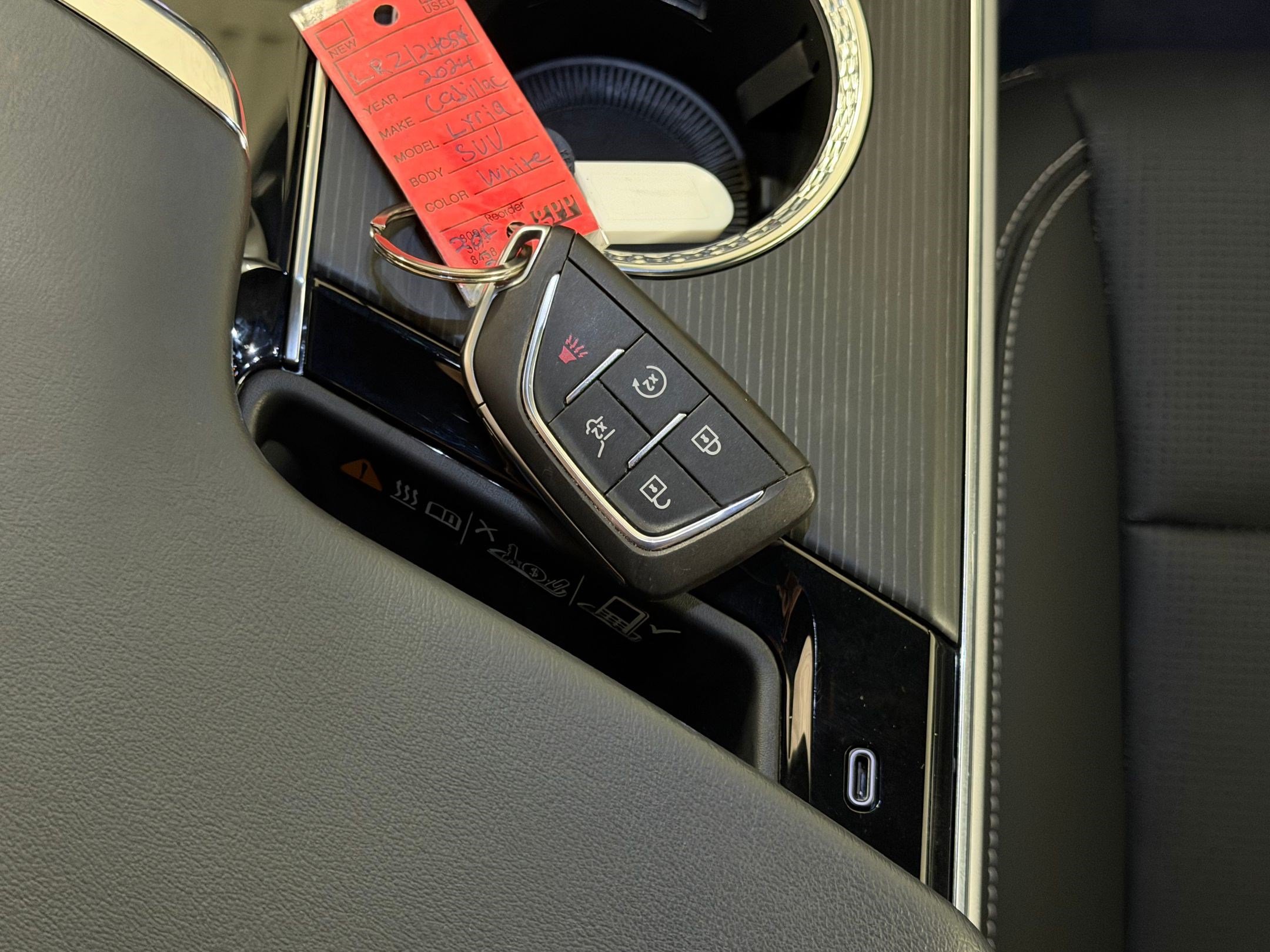 Certified 2024 Cadillac Lyriq Luxury RWD image 40