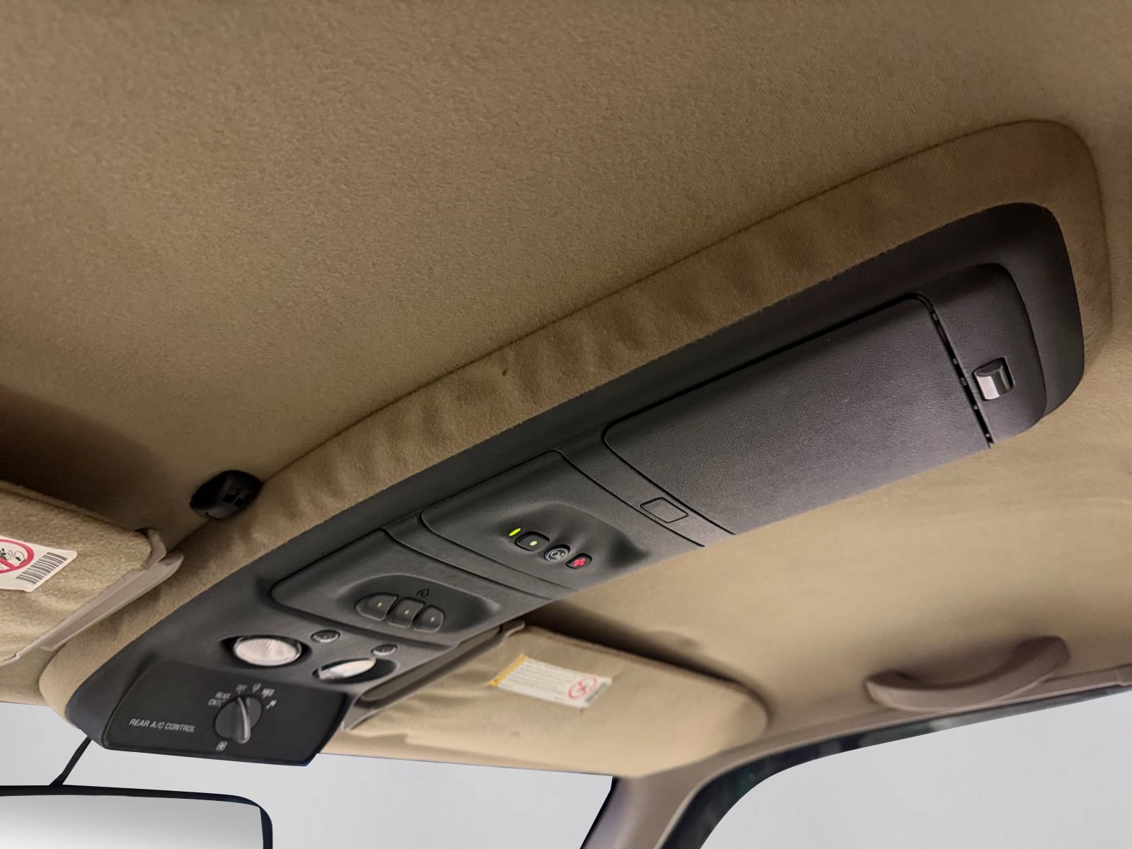 Used 2000 Cadillac Escalade 4WD image 36