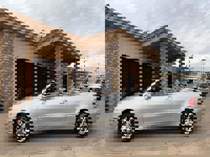 Used 2005 Mercedes-Benz CLK 320 Cabriolet image 34