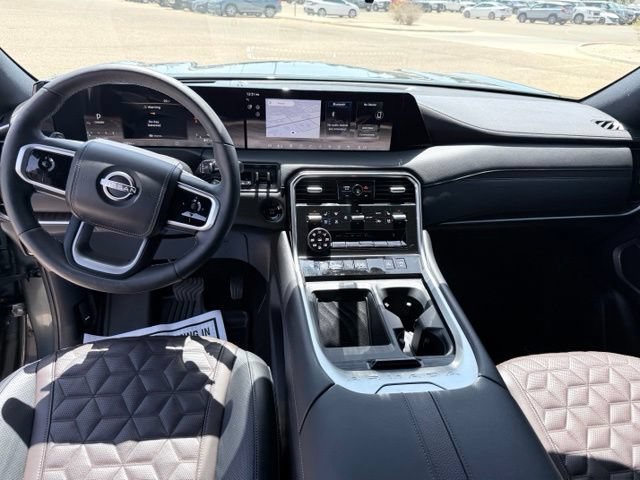 Used 2025 Nissan Armada Platinum Reserve AWD/4WD image 18