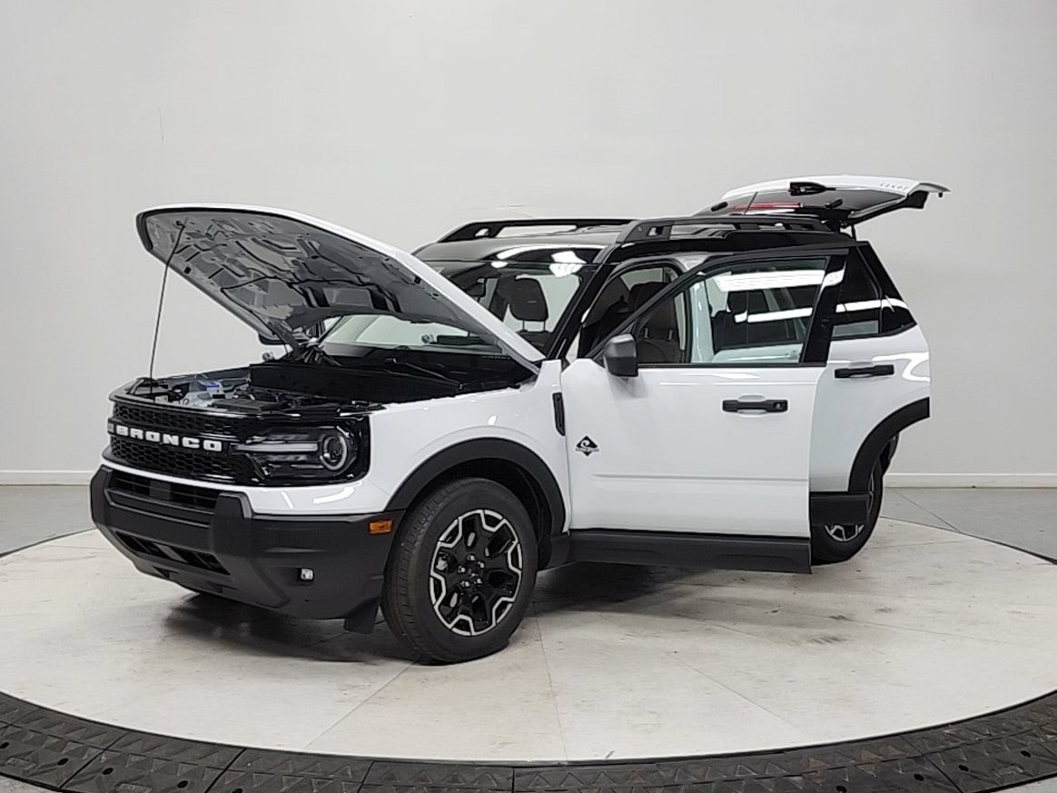 New 2026 Ford Bronco Sport Outer Banks AWD/4WD image 11