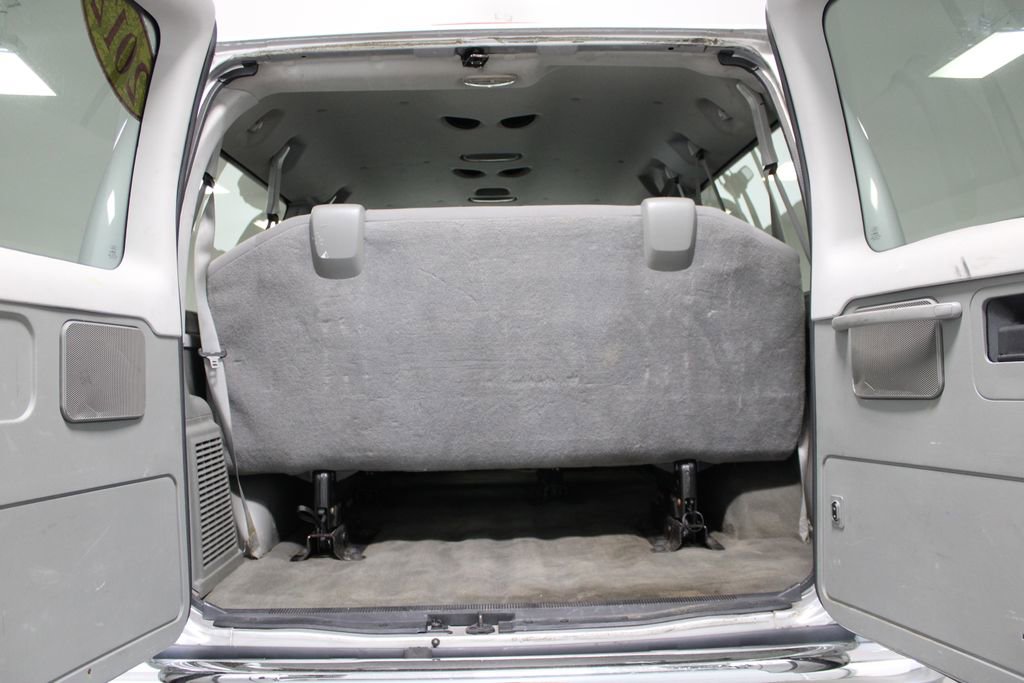 Used 2012 Ford E-350 and Econoline 350 XLT image 17