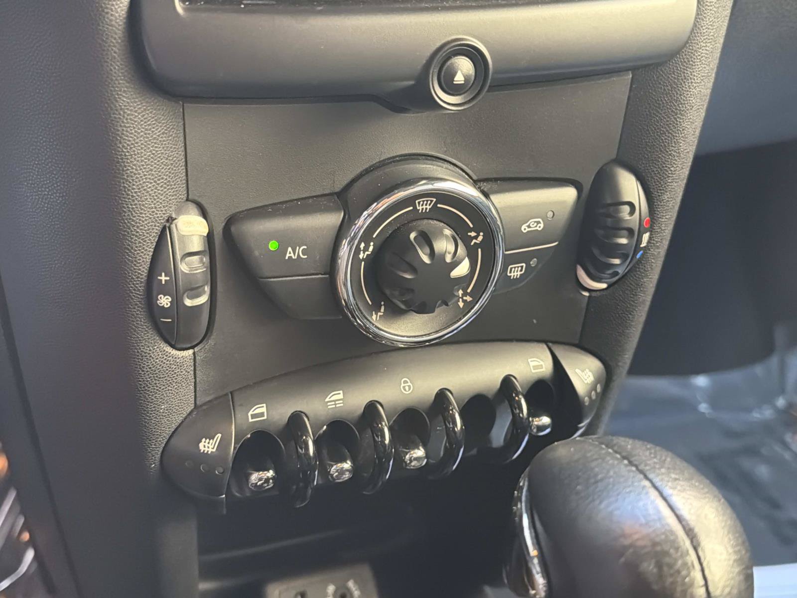 Used 2014 MINI Cooper Convertible FWD image 22