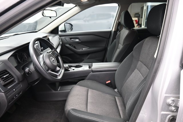 Used 2024 Nissan Rogue SV FWD image 17