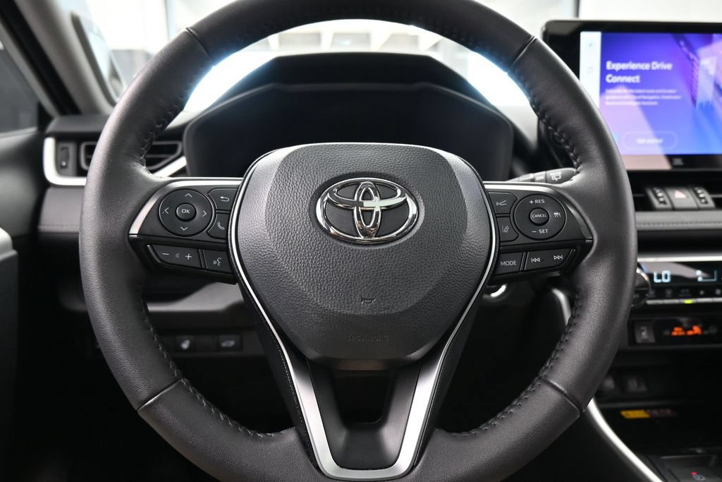 Used 2025 Toyota RAV4 XLE Premium FWD image 24