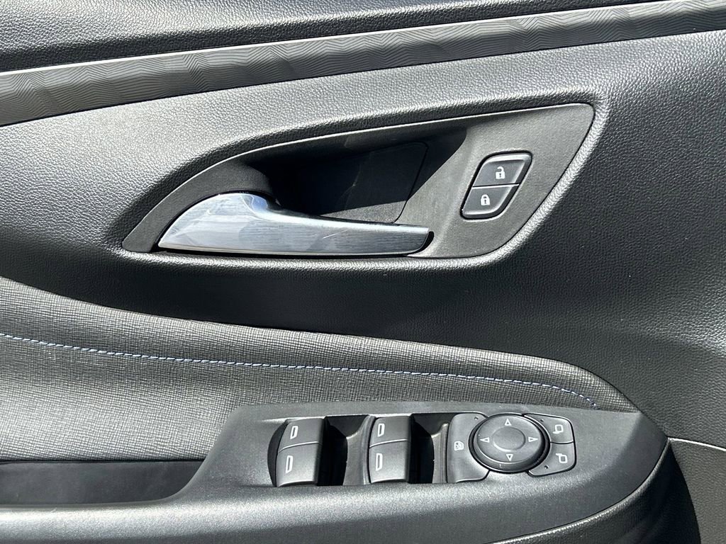 Used 2024 Buick Envista Sport Touring w/ Convenience II Package FWD image 23