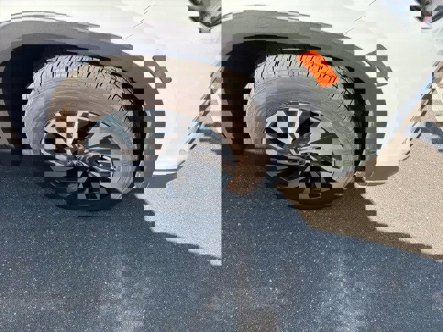 Used 2025 Volkswagen Tiguan S image 4