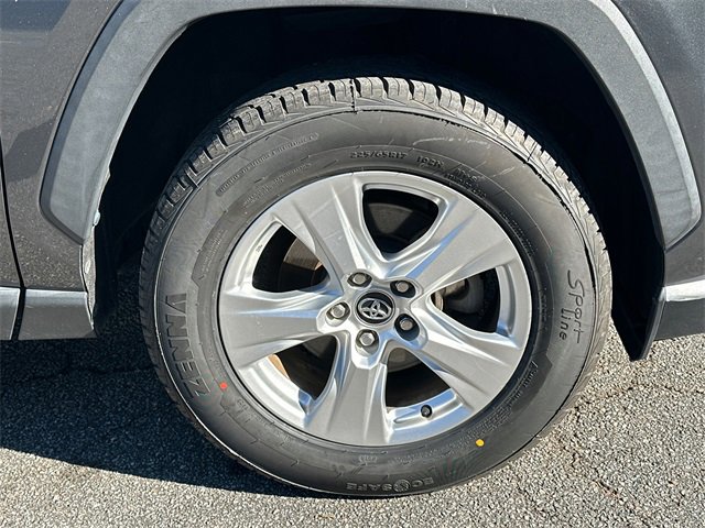 Used 2021 Toyota RAV4 XLE image 12