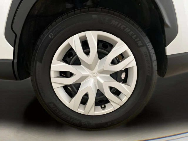 Used 2024 Toyota Corolla Cross L FWD image 90
