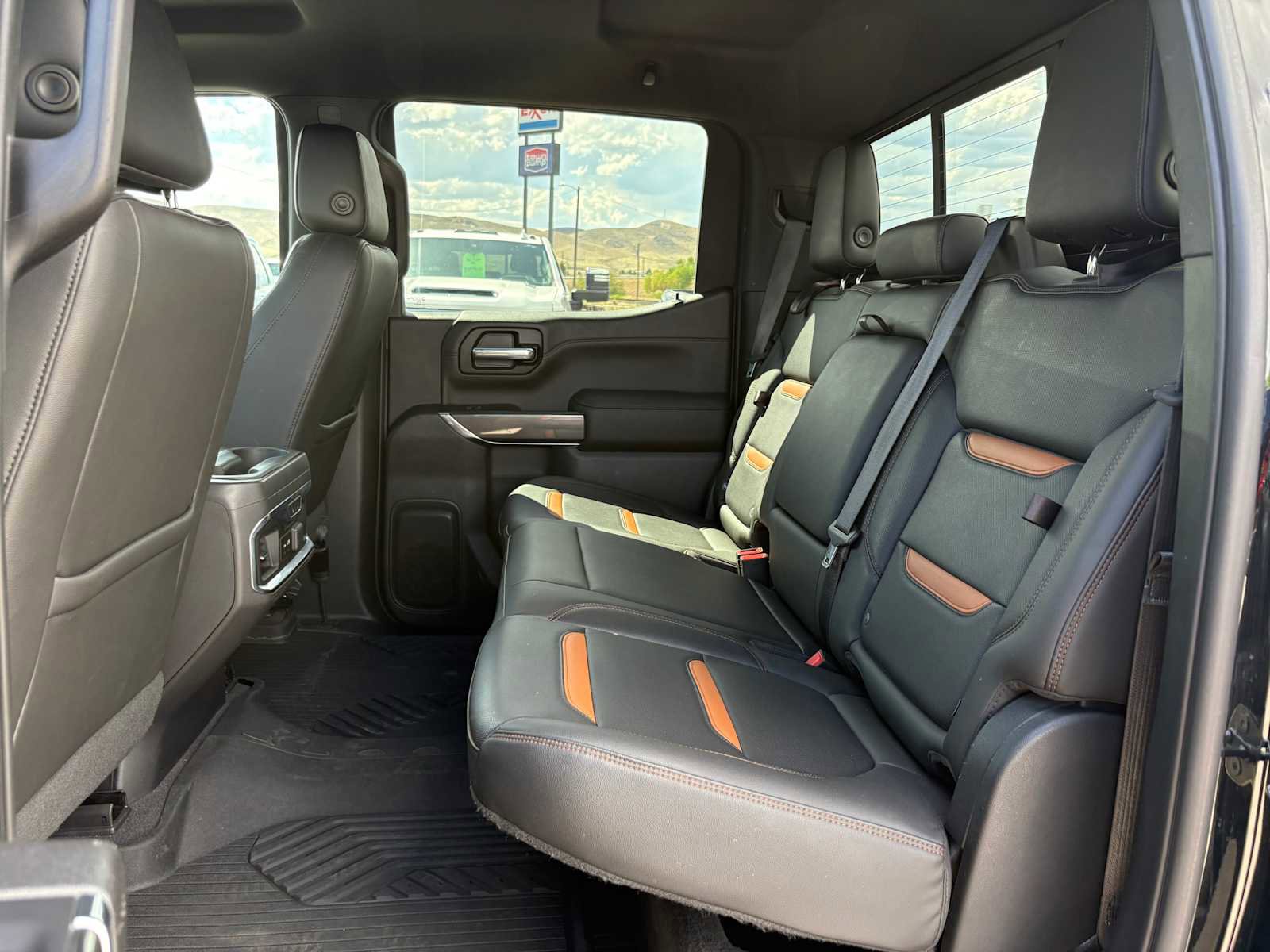 Used 2020 GMC Sierra 1500 AT4 w/ AT4 Premium Package AWD/4WD image 42