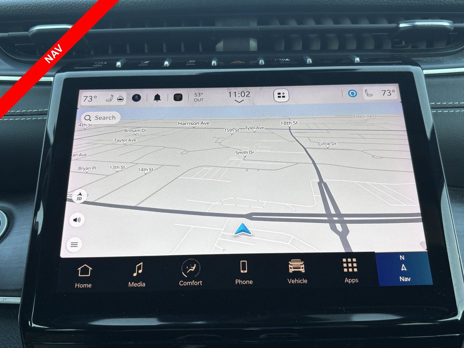 Used 2024 Jeep Grand Cherokee L Limited w/ Luxury Tech Group II image 4