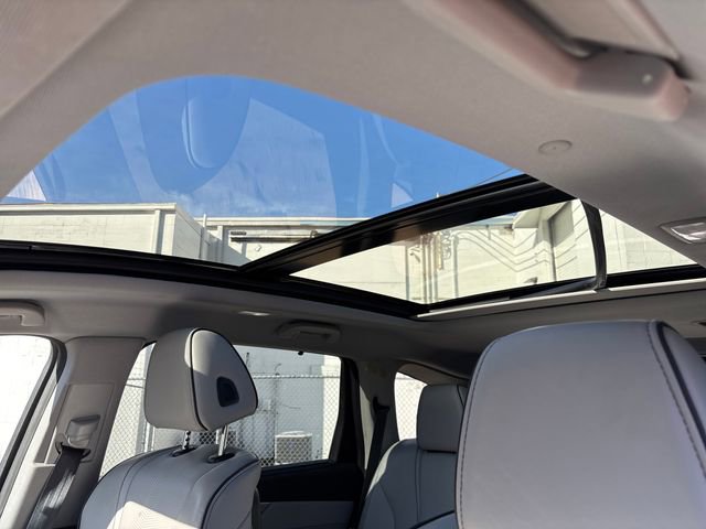 Used 2023 Acura MDX SH-AWD w/ Advance Package image 4