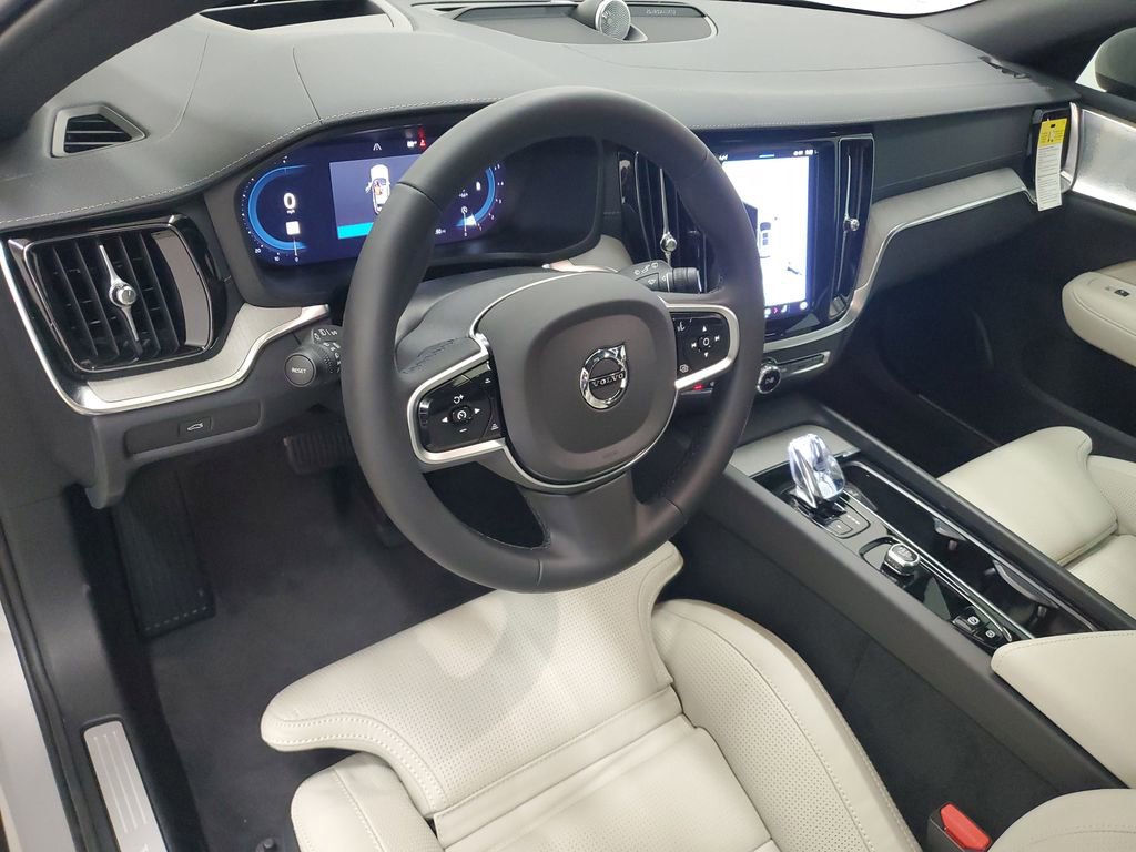 New 2025 Volvo V60 B5 Cross Country Ultra w/ Protection Package Premier image 20