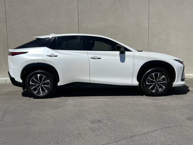 Used 2025 Lexus RZ 300e w/ Accessory Package (2T) FWD image 5