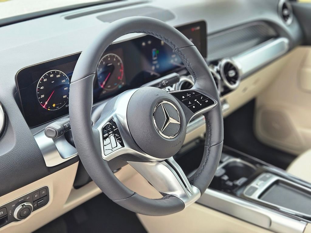 New 2026 Mercedes-Benz GLB 250 4MATIC image 20