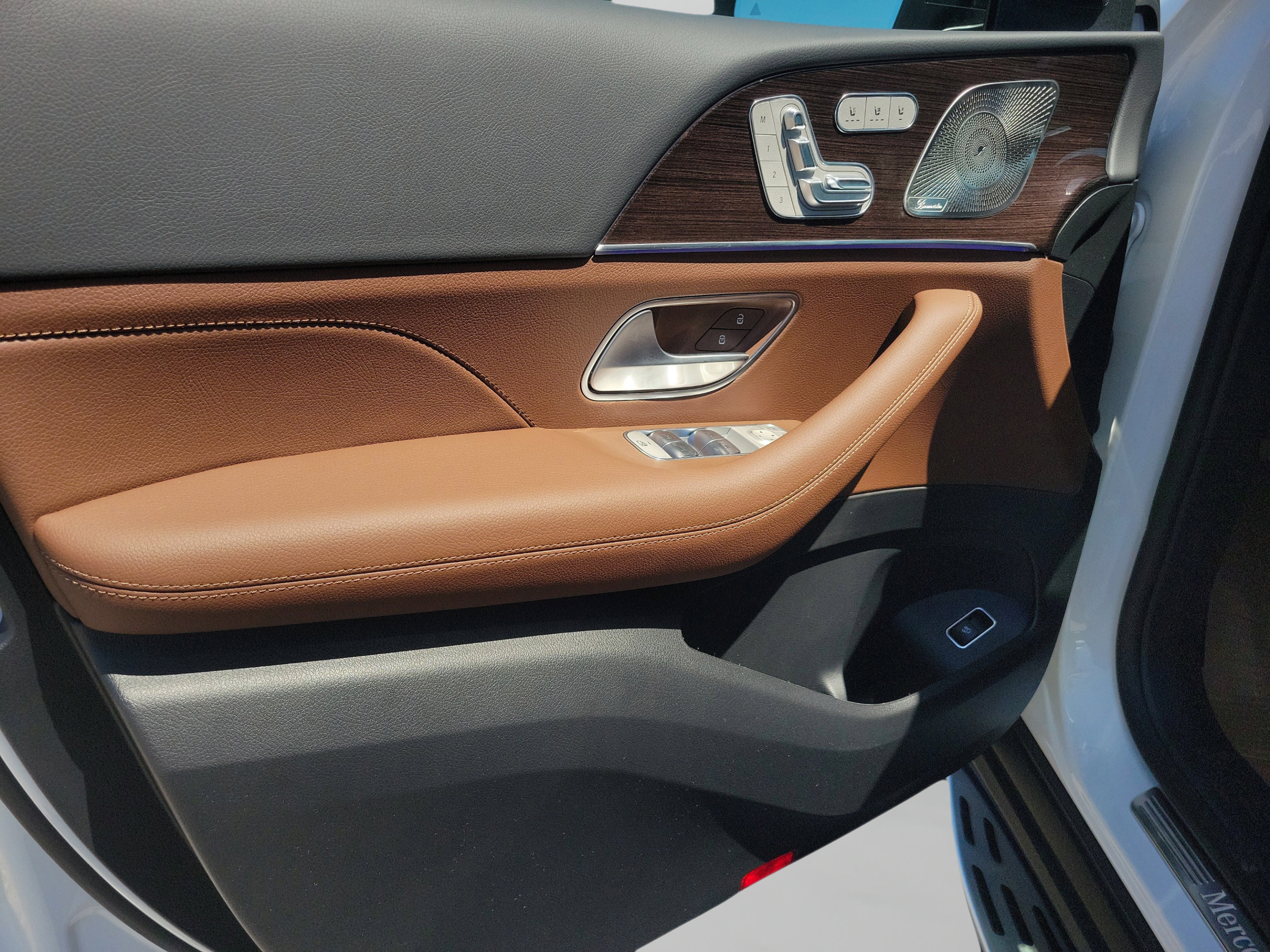 New 2026 Mercedes-Benz GLS 450 4MATIC image 17