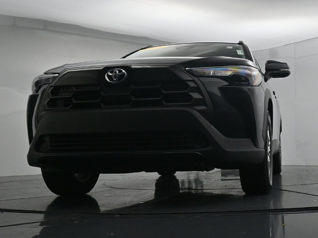 Used 2026 Toyota Corolla Cross LE FWD image 30