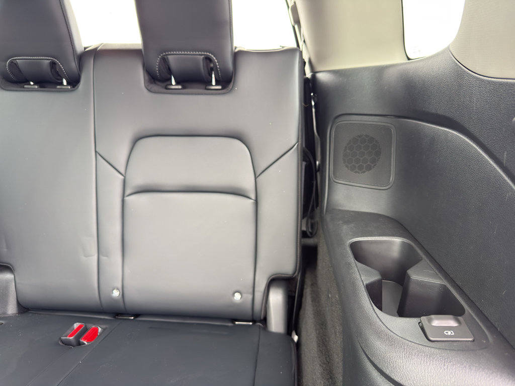 Used 2023 Nissan Pathfinder Platinum w/ Lighting Package (N93) image 37