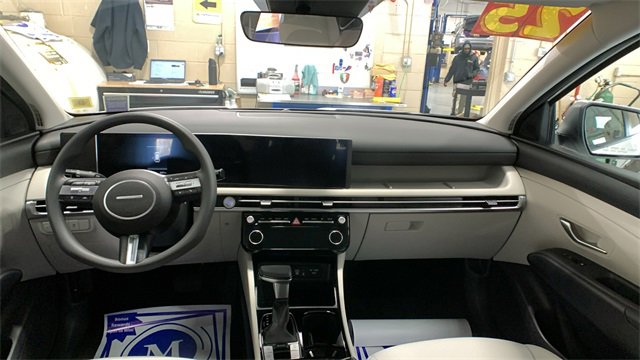 Certified 2025 Hyundai Tucson SEL image 18