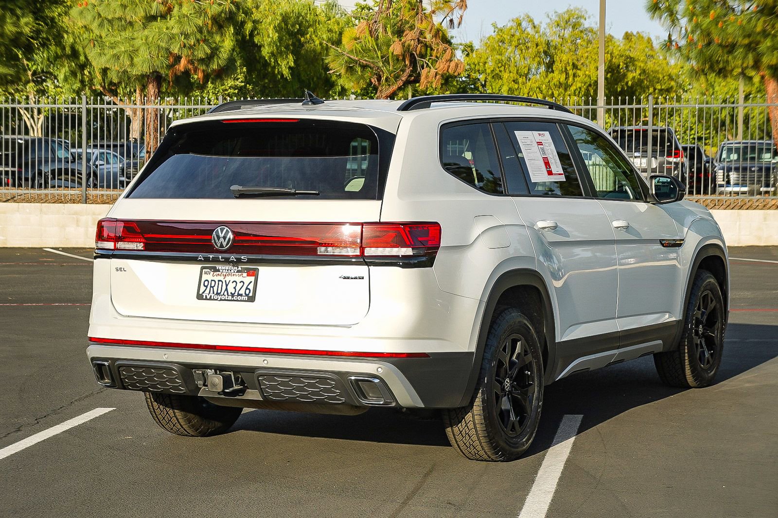 Used 2024 Volkswagen Atlas Peak Edition SEL AWD/4WD image 7